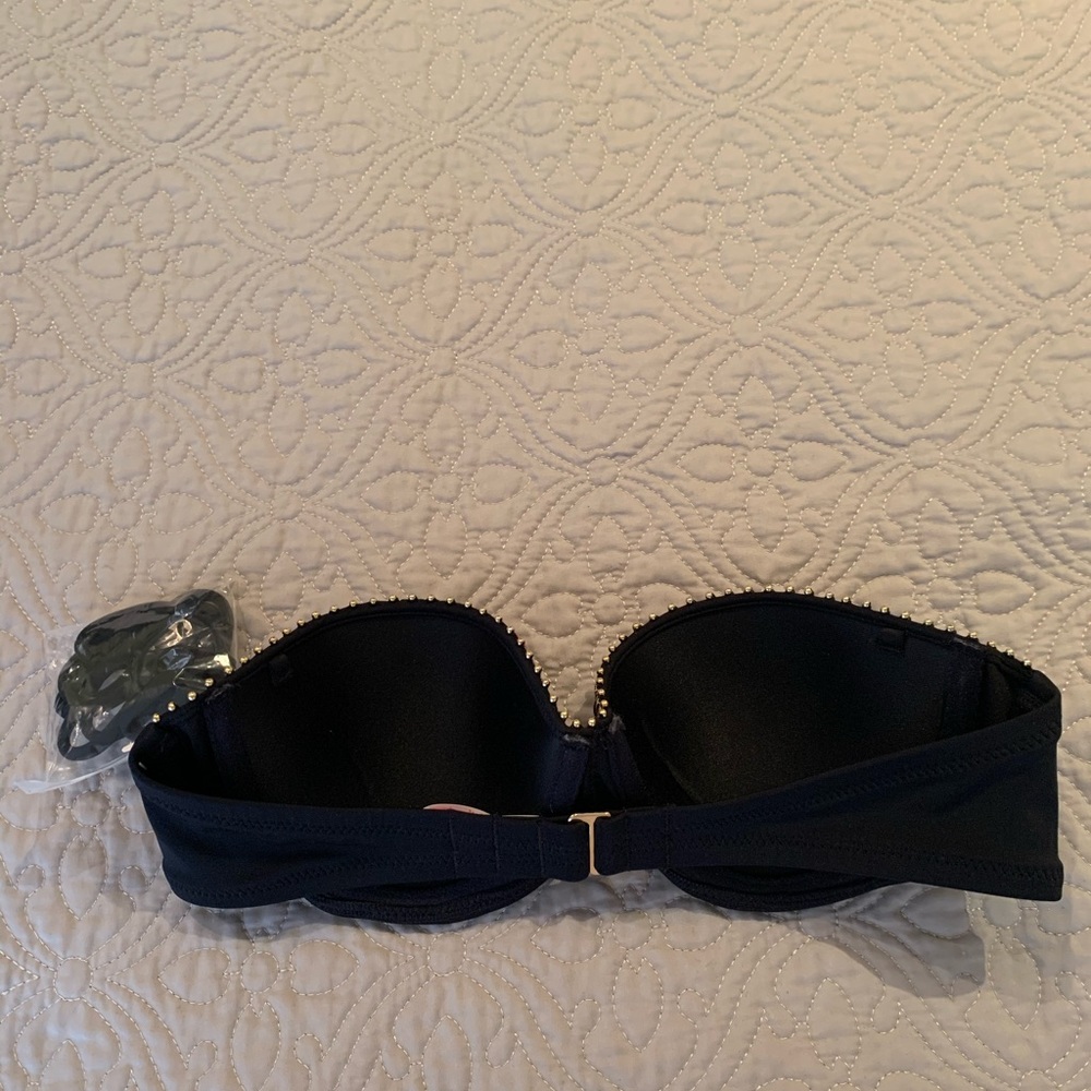Victoria’s Secret bathing suit top padded - Picture 7 of 7